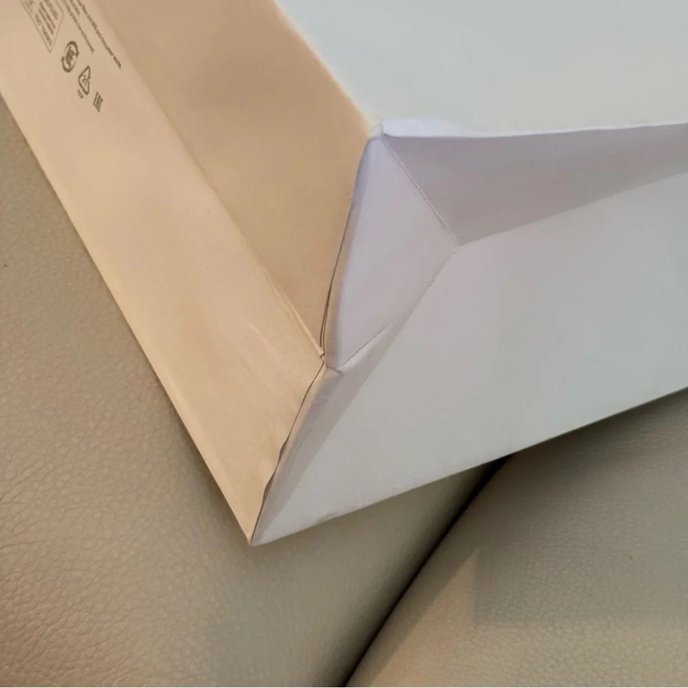 Van Cleef & Arpels VCA Paper White Shopping Gift Bag